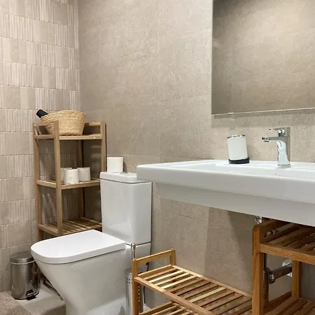 Stylish Family Flat By Canary365 아파트 *